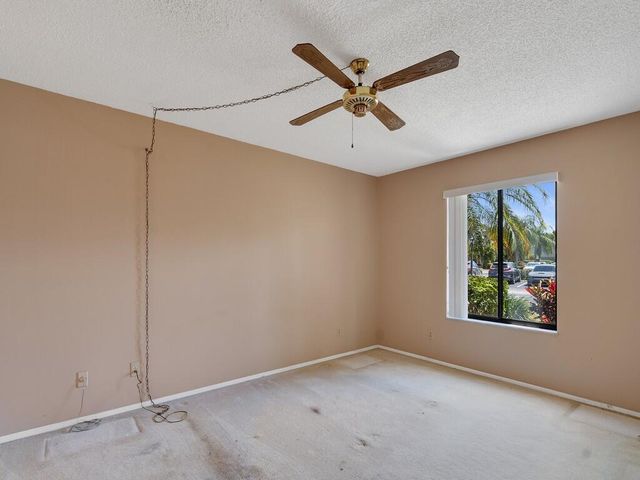 800 NW Fork Road 10-6, Stuart, FL 34994
