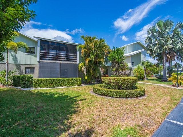 800 NW Fork Road 10-6, Stuart, FL 34994