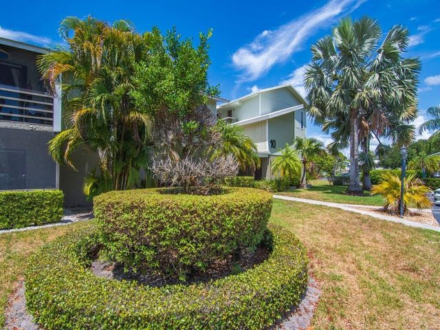 800 NW Fork Road 10-6, Stuart, FL 34994