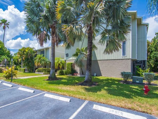 800 NW Fork Road 10-6, Stuart, FL 34994