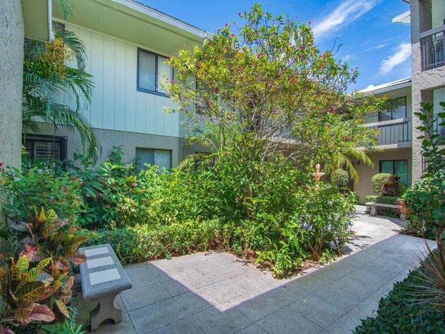 800 NW Fork Road 10-6, Stuart, FL 34994
