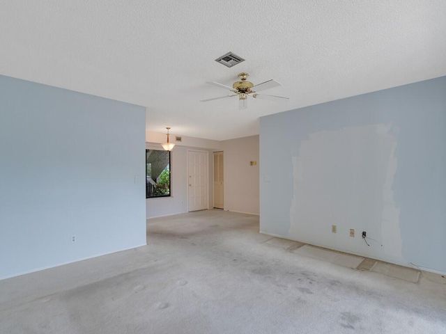 800 NW Fork Road 10-6, Stuart, FL 34994