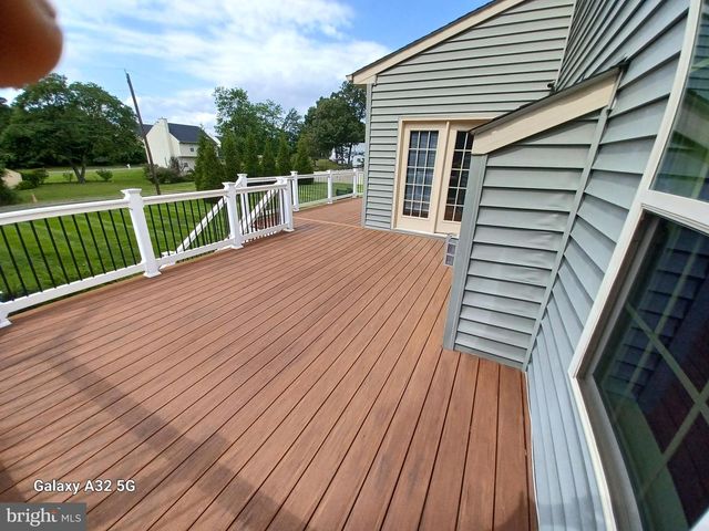 8209 HERALDRY DR, Severn, MD 21144
