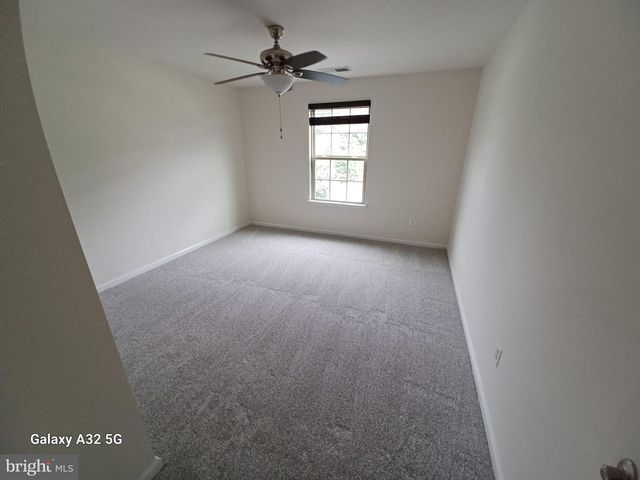 8209 HERALDRY DR, Severn, MD 21144