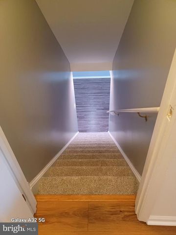 8209 HERALDRY DR, Severn, MD 21144