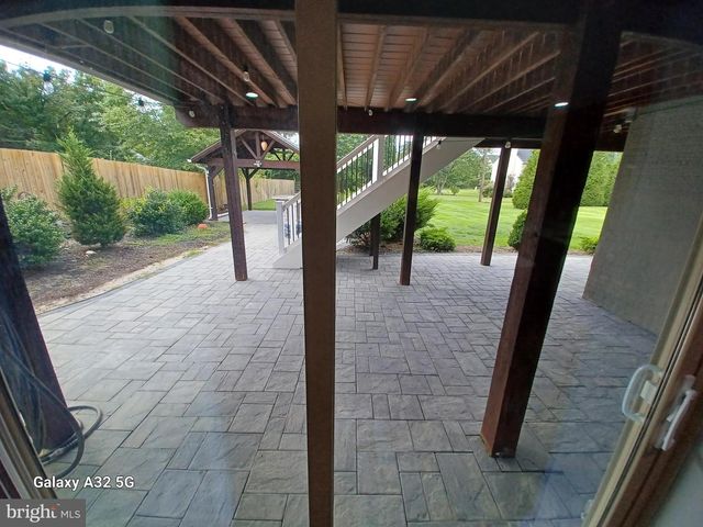8209 HERALDRY DR, Severn, MD 21144