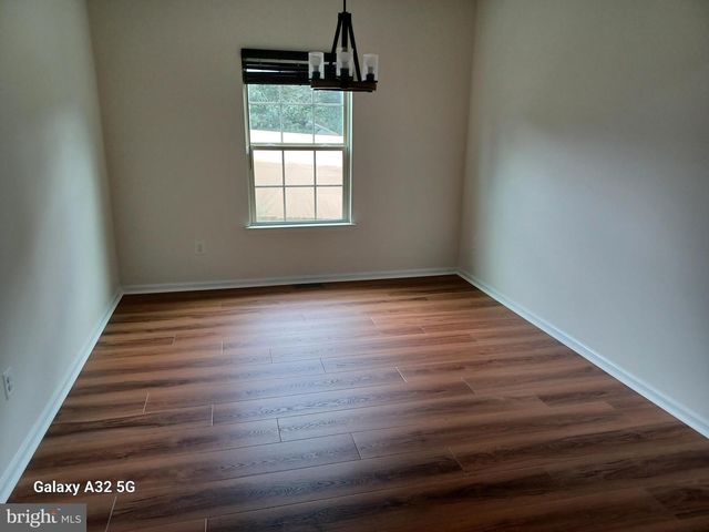 8209 HERALDRY DR, Severn, MD 21144
