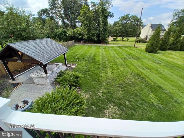 8209 HERALDRY DR, Severn, MD 21144