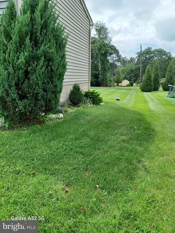 8209 HERALDRY DR, Severn, MD 21144