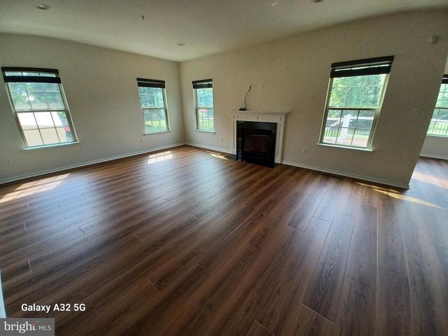 8209 HERALDRY DR, Severn, MD 21144