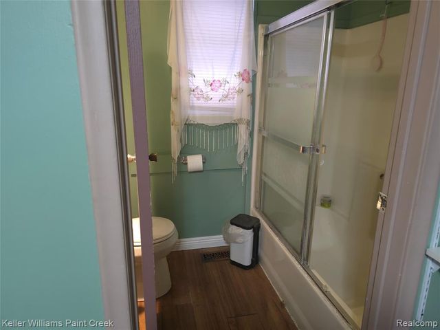 2410 Flushing Road, Flint, MI 48504