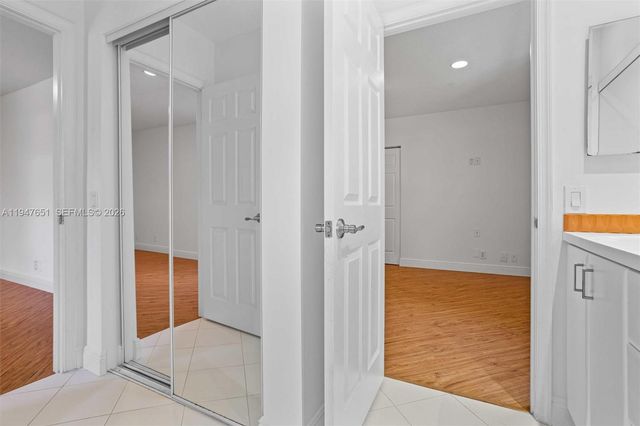 926 Marina Dr 926, Weston, FL 33327