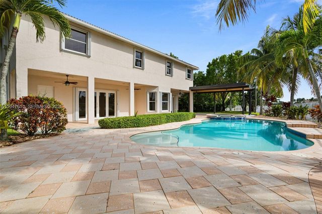 926 Marina Dr 926, Weston, FL 33327