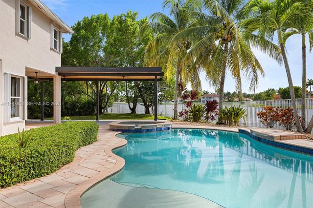 926 Marina Dr 926, Weston, FL 33327