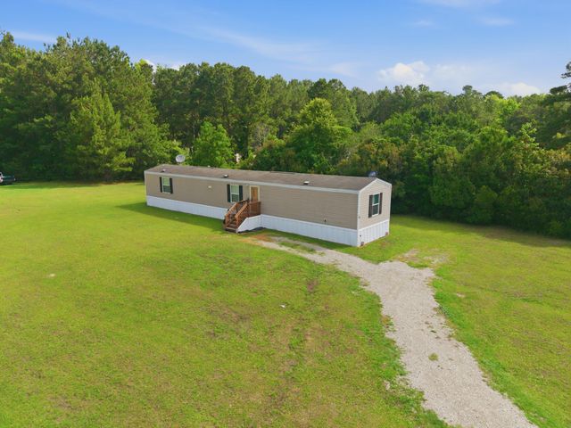1154 Edgewater Road, Pineville, SC 29468