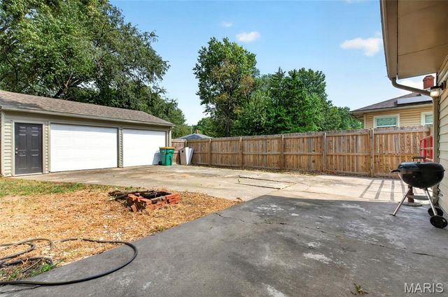 2125 Lindell Boulevard, Granite City, IL 62040