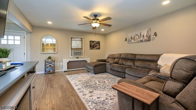 9 Scalza Ln, Lincoln Park Boro, NJ 07035