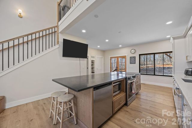 215 Ridgeway Road, Candler, NC 28715