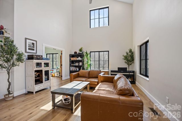 215 Ridgeway Road, Candler, NC 28715