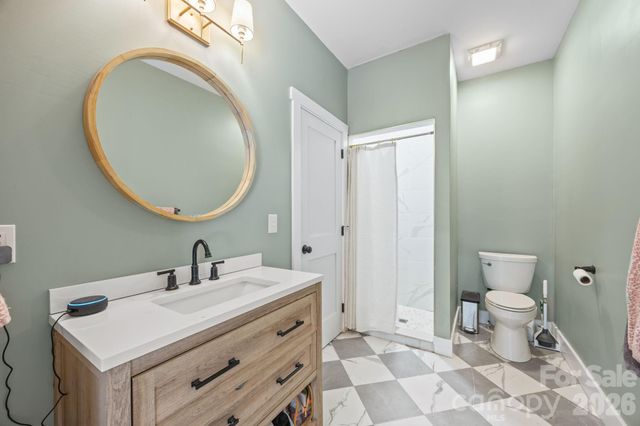 215 Ridgeway Road, Candler, NC 28715