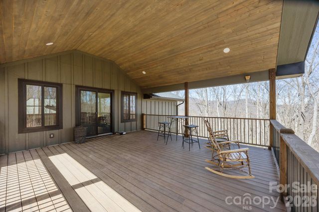 215 Ridgeway Road, Candler, NC 28715