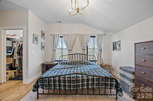 215 Ridgeway Road, Candler, NC 28715