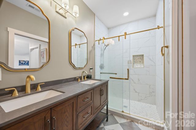 215 Ridgeway Road, Candler, NC 28715