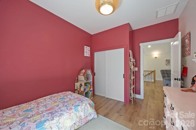 215 Ridgeway Road, Candler, NC 28715