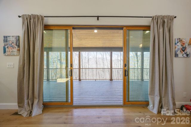 215 Ridgeway Road, Candler, NC 28715