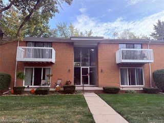42720 Sheldon Place 143, Clinton Township, MI 48038