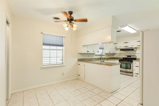 7721 Beluche Drive, Galveston, TX 77551