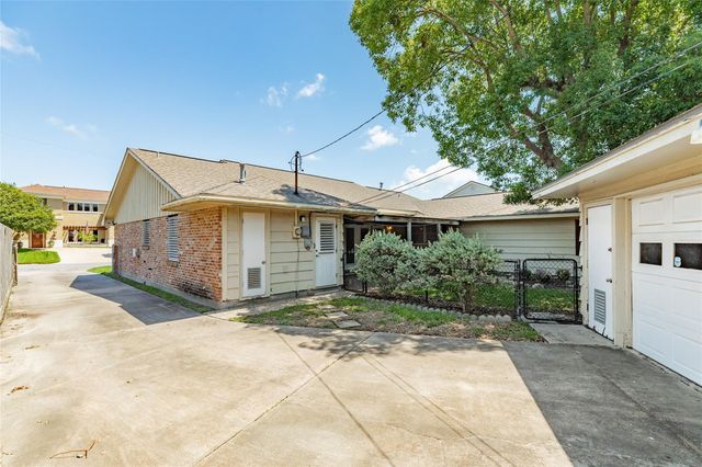7721 Beluche Drive, Galveston, TX 77551