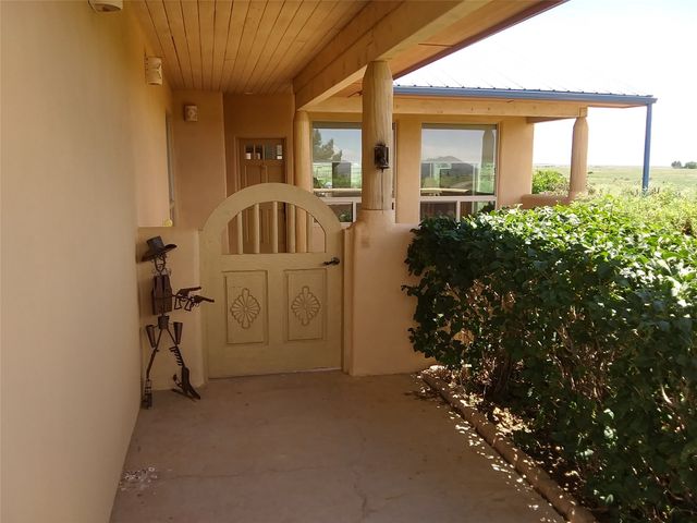 136 Calle Galisteo, Santa Fe, NM 87508