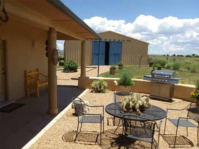 136 Calle Galisteo, Santa Fe, NM 87508