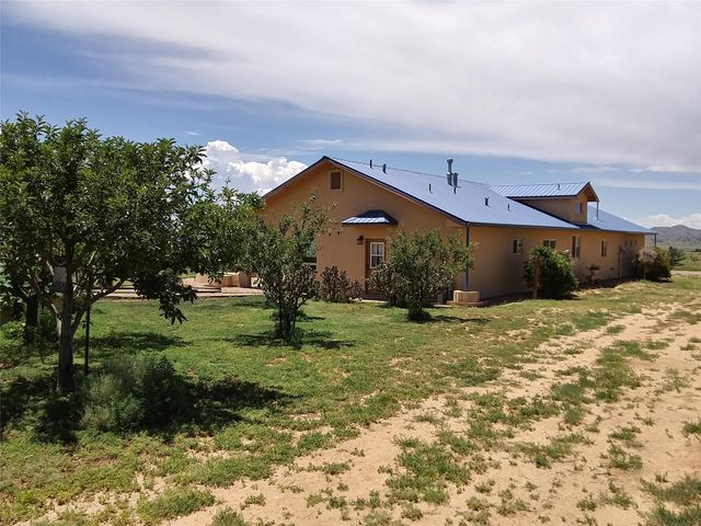 136 Calle Galisteo, Santa Fe, NM 87508