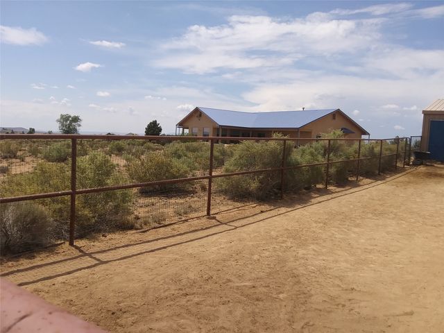 136 Calle Galisteo, Santa Fe, NM 87508