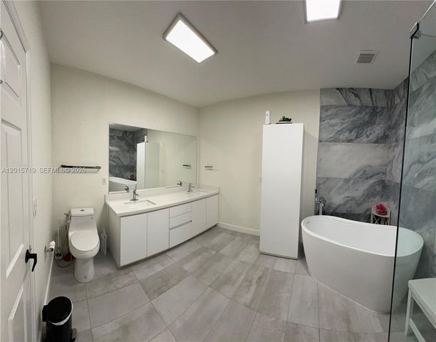 5790 Coach House Cir E, Boca Raton, FL 33486