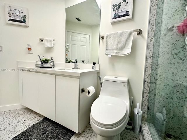 5790 Coach House Cir E, Boca Raton, FL 33486