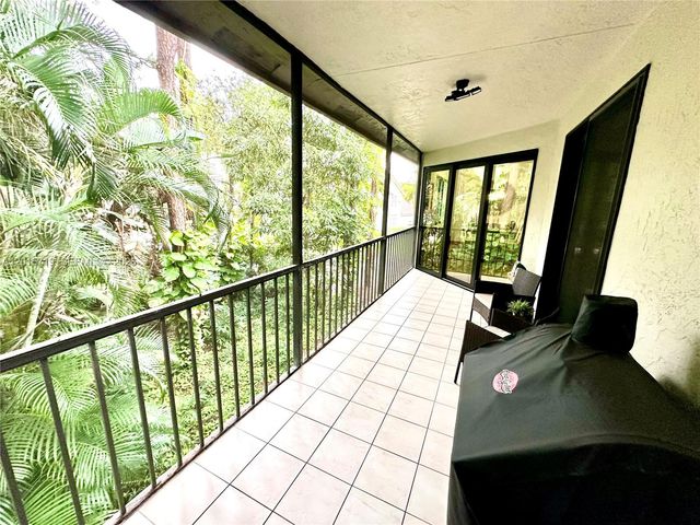 5790 Coach House Cir E, Boca Raton, FL 33486