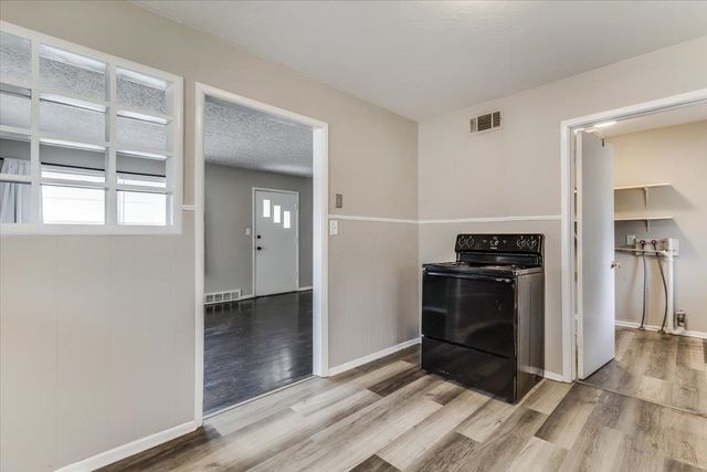 4551 S Walnut Ave, Wichita, KS 67217