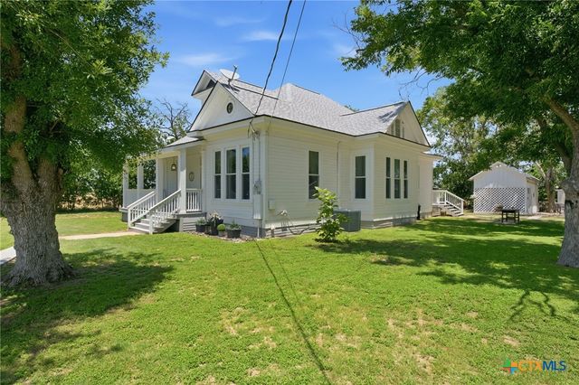 1500 Fleming Drive, Seguin, TX 78155