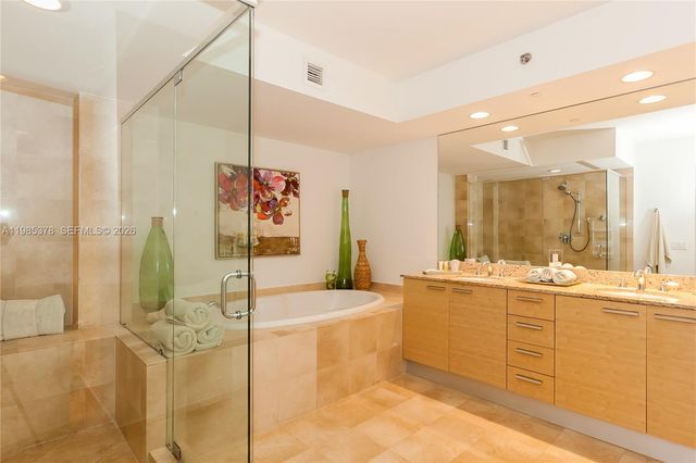 1830 S OCEAN DR. 3711, Hallandale Beach, FL 33009