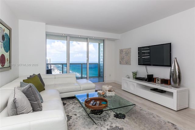 1830 S OCEAN DR. 3711, Hallandale Beach, FL 33009