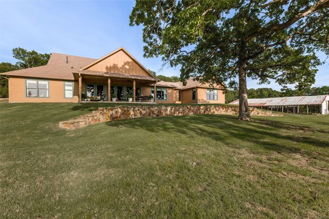 1955 County Road 2980, Windom, TX 75492
