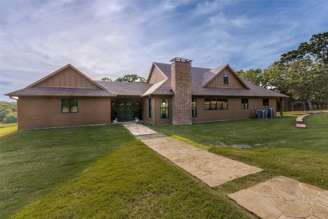 1955 County Road 2980, Windom, TX 75492