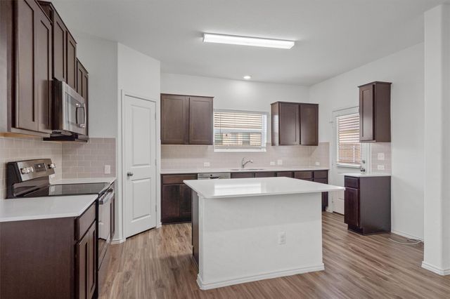 117 Guardian Angel CT, Jarrell, TX 76537