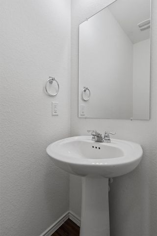 117 Guardian Angel CT, Jarrell, TX 76537