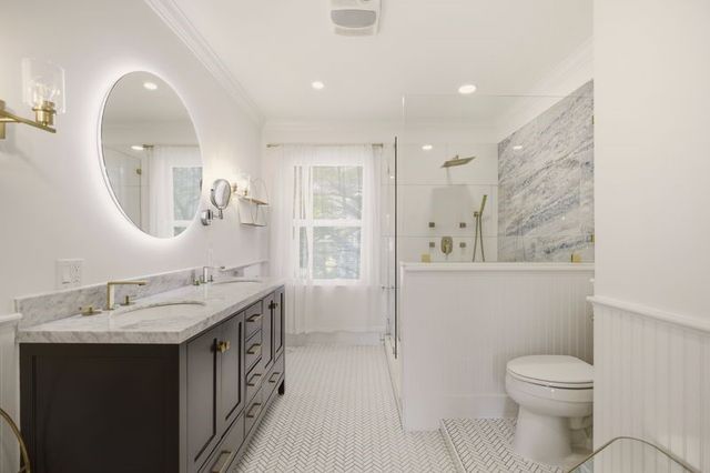 8 Champlin Street, Newport, RI 02840