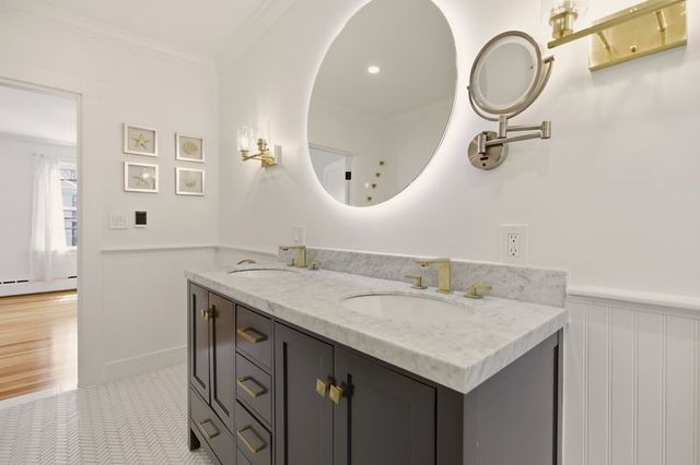 8 Champlin Street, Newport, RI 02840