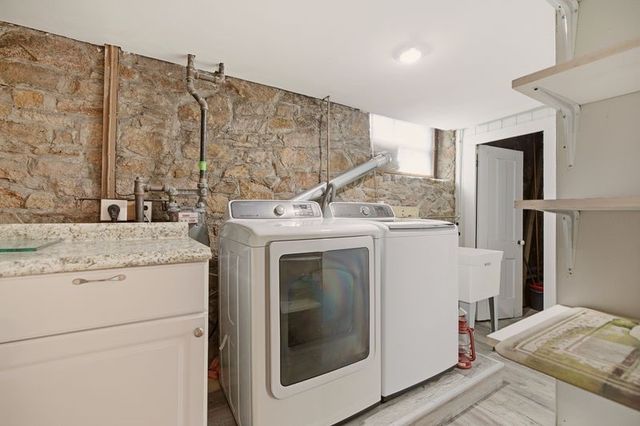 8 Champlin Street, Newport, RI 02840